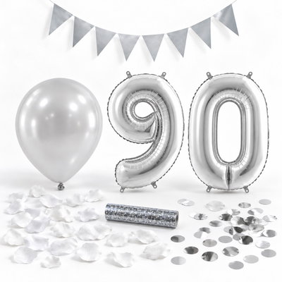 90-års festpaket, Silver, Stor – paketets dekorationer på vit bakgrund