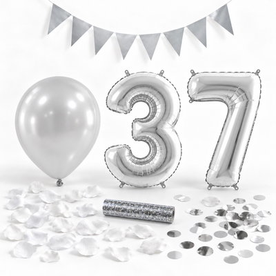 37-års festpaket, Silver, Stor – paketets dekorationer på vit bakgrund