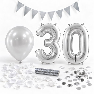 30-års festpaket, Silver, Stor – paketets dekorationer på vit bakgrund