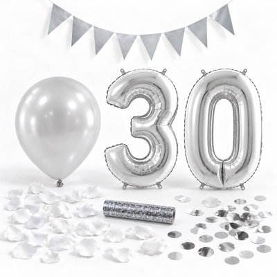 30-års festpaket, Silver, Stor – paketets dekorationer på vit bakgrund