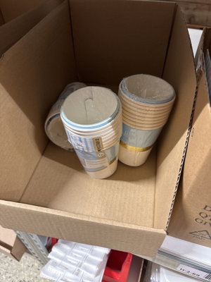 Auktionsreferens: Pappmuggar blå/guld – 250 ml – 8-pack
