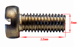 Bult med flathuvud M5X12 DIN84