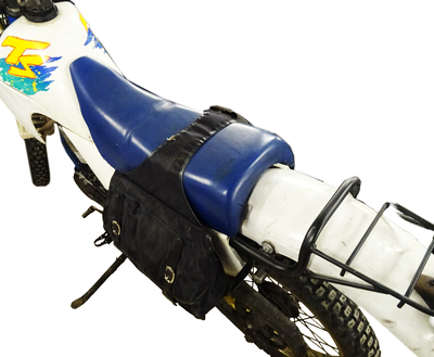 Sadelväskor i svart nylon för Moped och MC