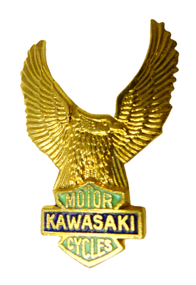 Metallemblem / Pin Kawasaki Motor Cycles Örn Vintage 22×30 mm Guldfärgat & Grönt/Svart – Original 70-tal Metallemblem / Pin Kawasaki Motor Cycles Örn Vintage 22×30 mm Guldfärgat & Grönt/Svart – Original 70-tal